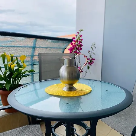 Side Sea View Apartment Neo Epivates