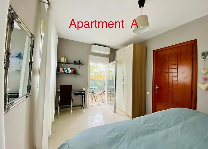 Appartement Side Sea View Néoi Epivátai